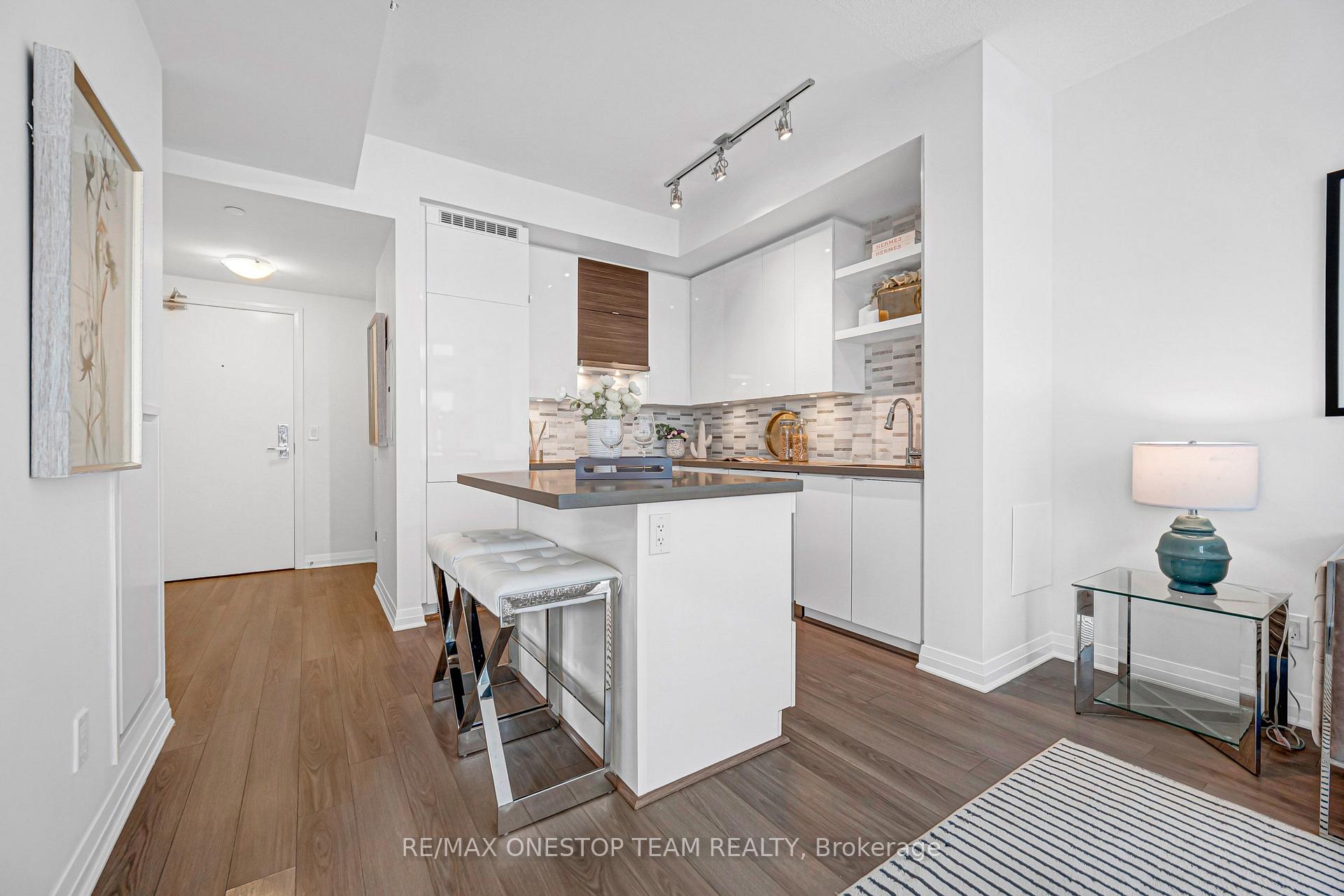 Photo 9 of Unit 1306, 59 Annie Craig Drive, Etobicoke, Mimico — HOMEH