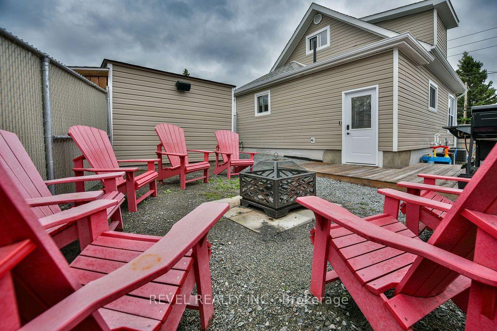 Photo 7 of 583 Maclean Drive, Timmins, TNW - Upper Melrose — HOMEH