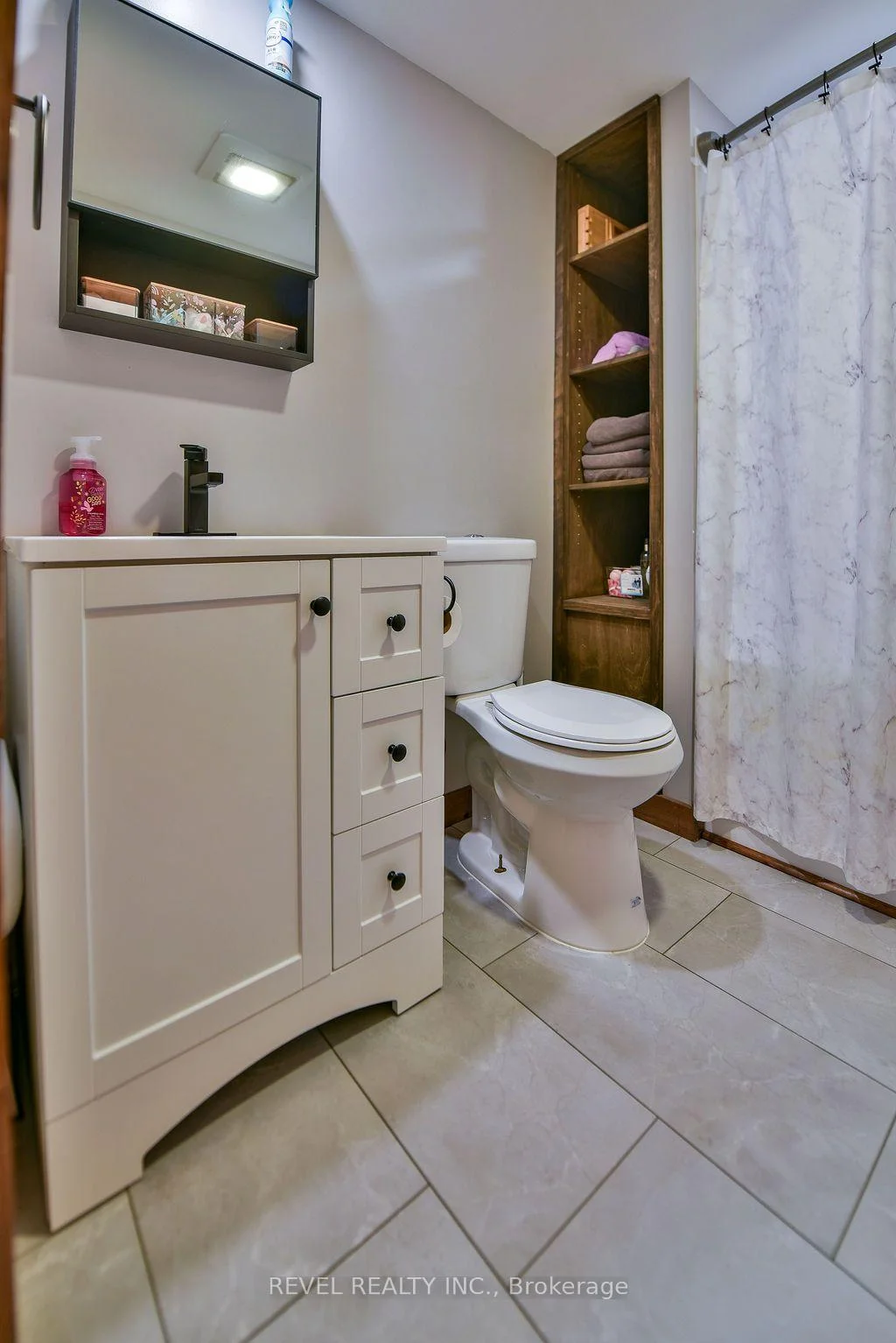 Photo 25 of 583 Maclean Drive, Timmins, TNW - Upper Melrose — HOMEH