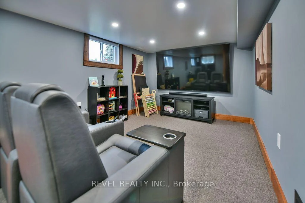 Photo 39 of 583 Maclean Drive, Timmins, TNW - Upper Melrose — HOMEH