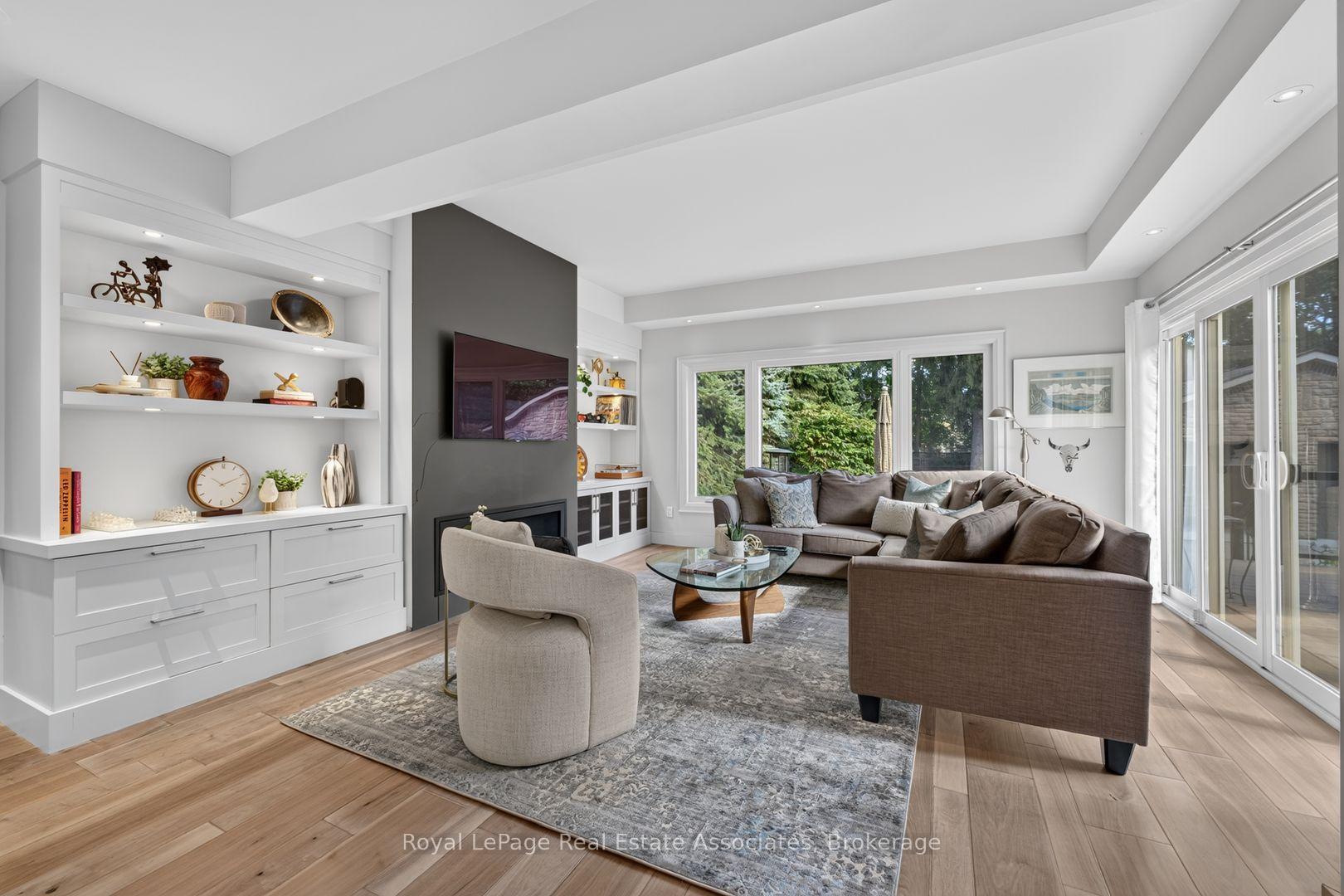 Photo 1 of 33 Ben Machree Drive, Mississauga, Port Credit — HOMEH