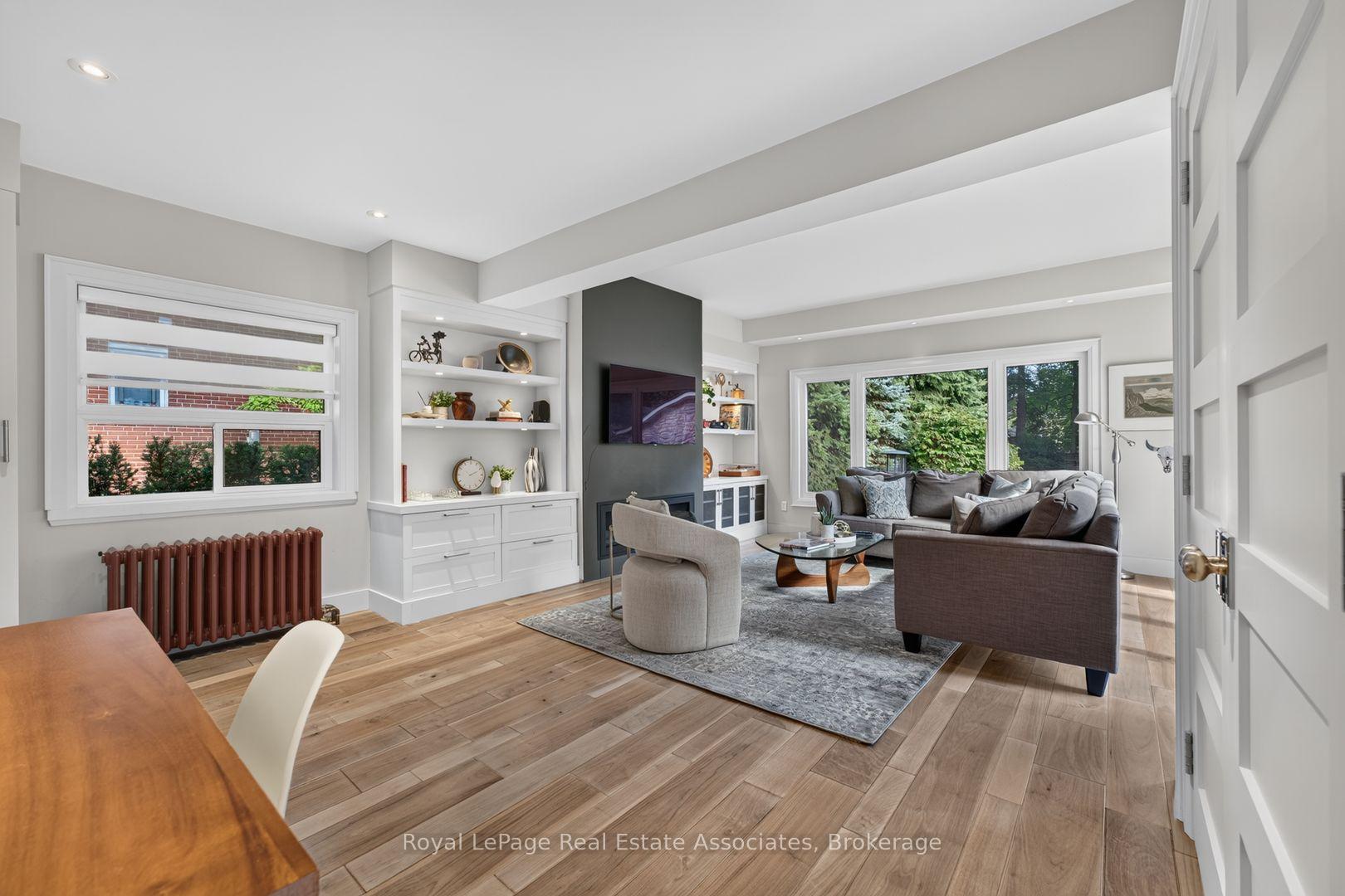 Photo 4 of 33 Ben Machree Drive, Mississauga, Port Credit — HOMEH