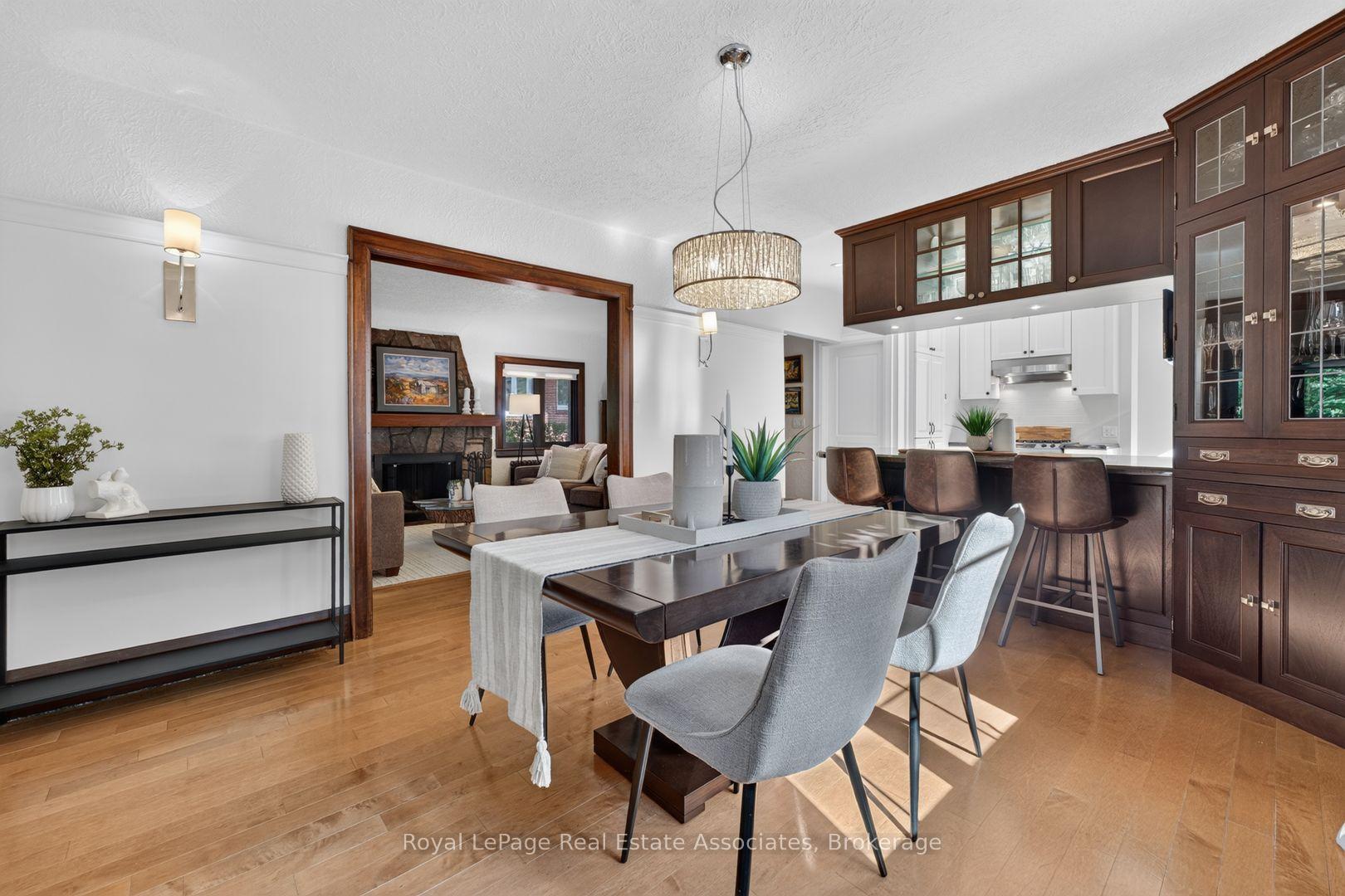 Photo 12 of 33 Ben Machree Drive, Mississauga, Port Credit — HOMEH