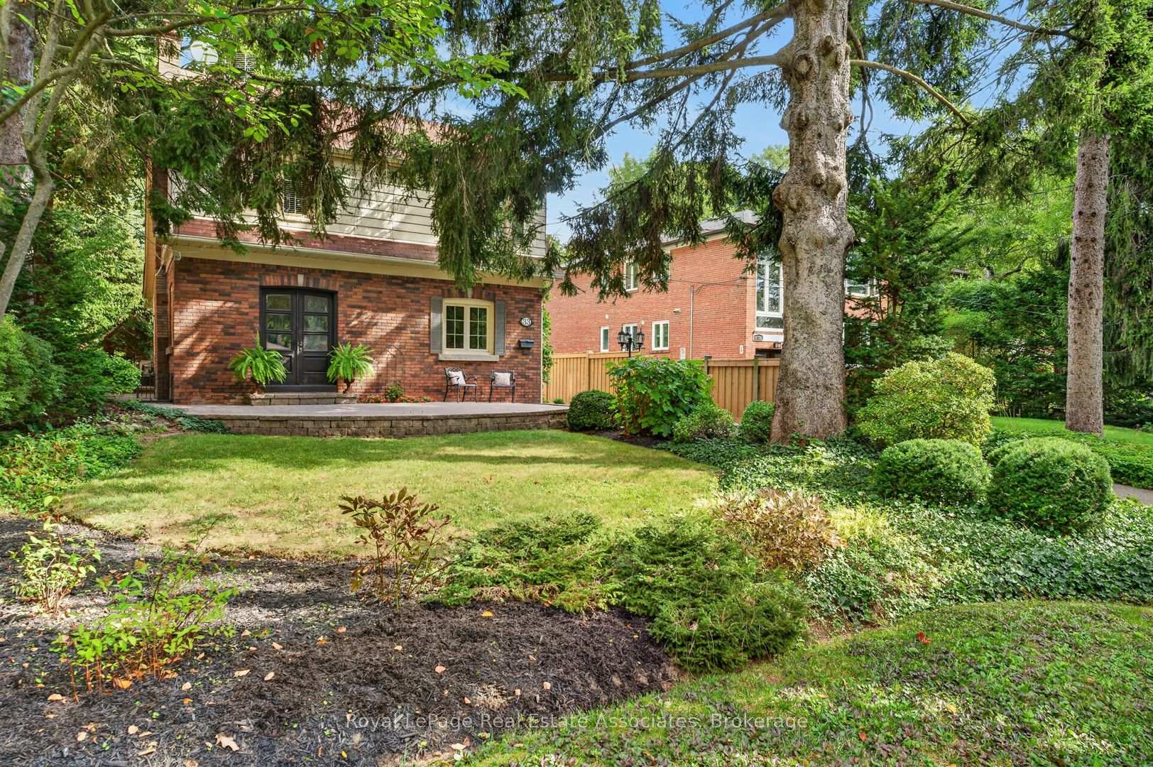 Photo 31 of 33 Ben Machree Drive, Mississauga, Port Credit — HOMEH