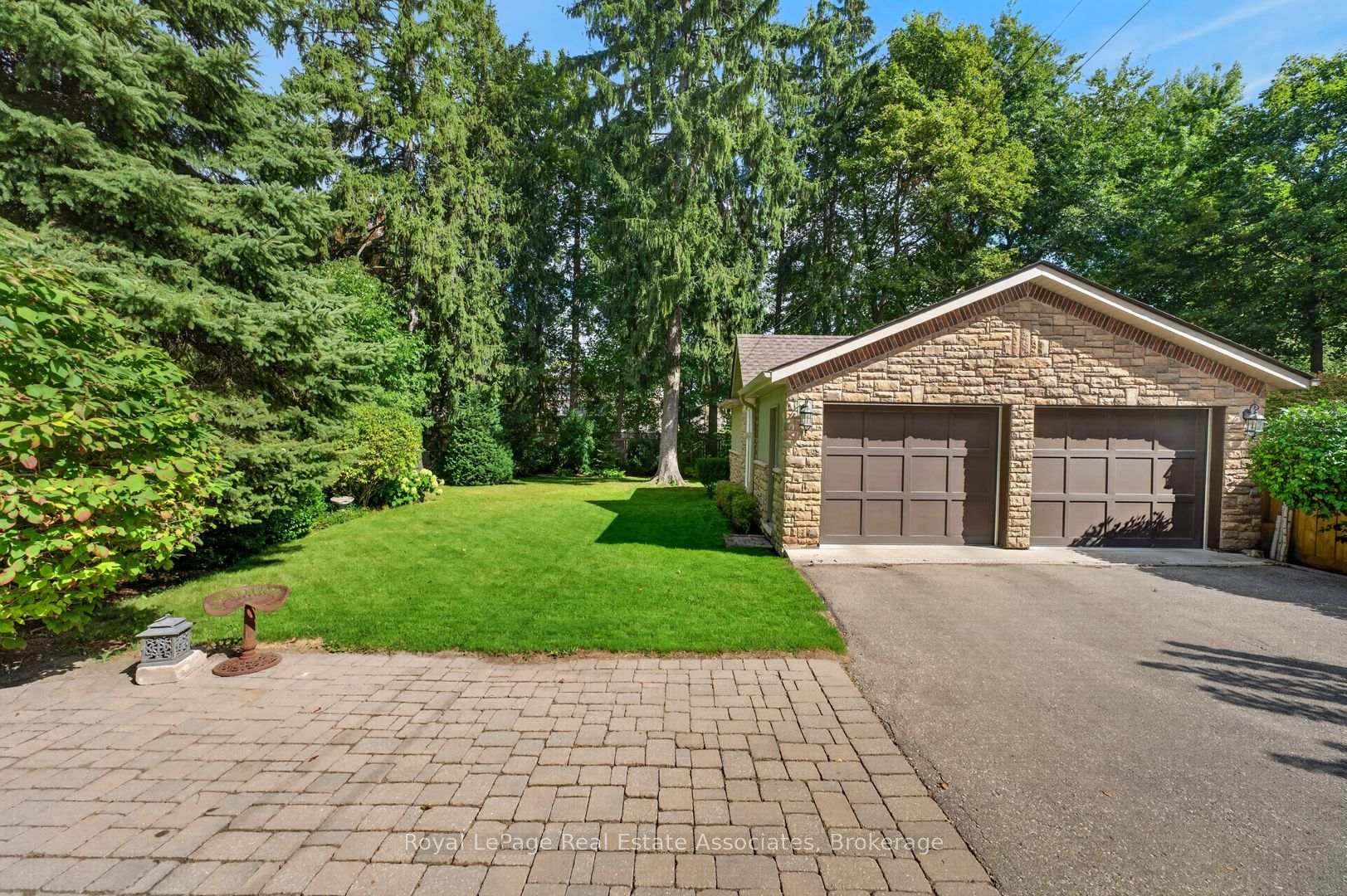 Photo 36 of 33 Ben Machree Drive, Mississauga, Port Credit — HOMEH