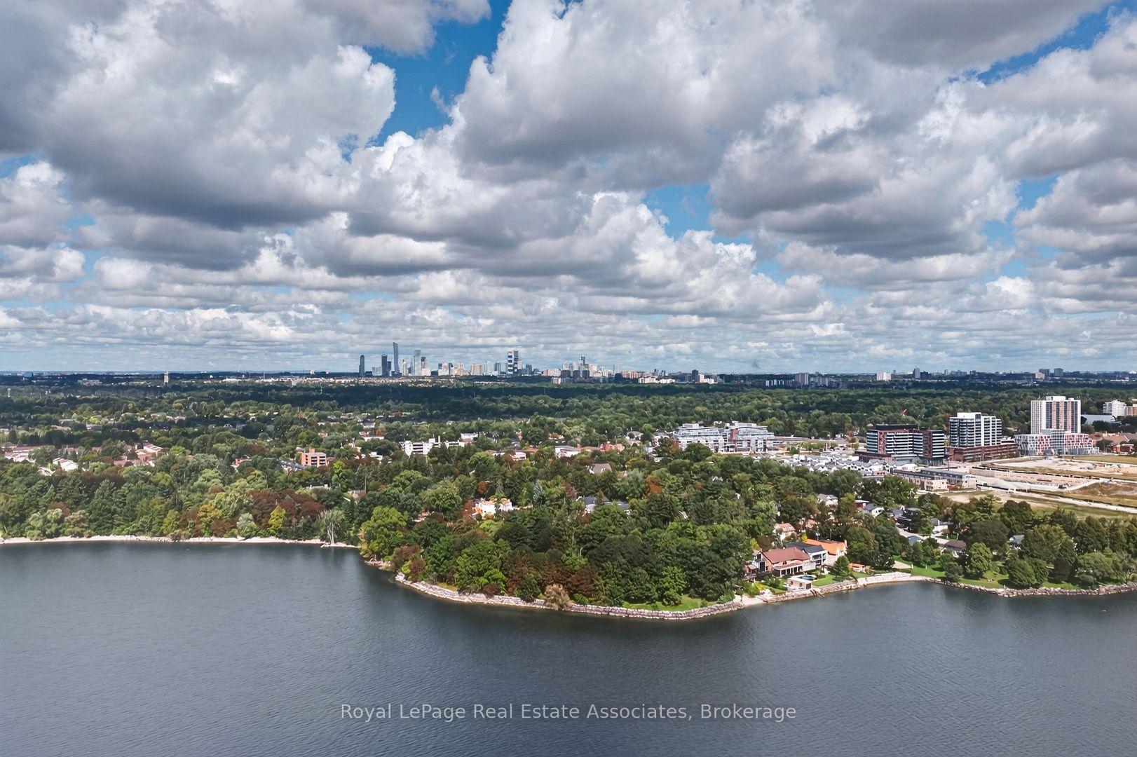 Photo 46 of 33 Ben Machree Drive, Mississauga, Port Credit — HOMEH