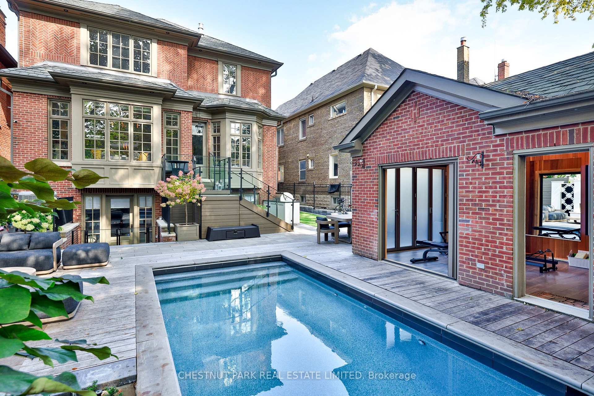 Photo 31 of 19 Whitehall Road, Toronto, Rosedale-Moore Park — HOMEH