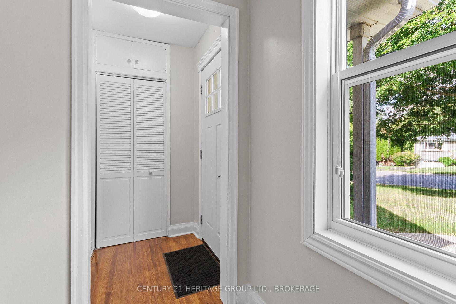 Photo 4 of 306 Glengarry Road, Kingston, West of Sir John A. Blvd — HOMEH