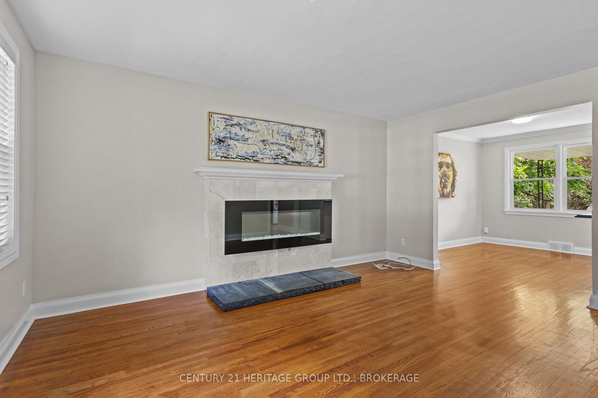 Photo 5 of 306 Glengarry Road, Kingston, West of Sir John A. Blvd — HOMEH
