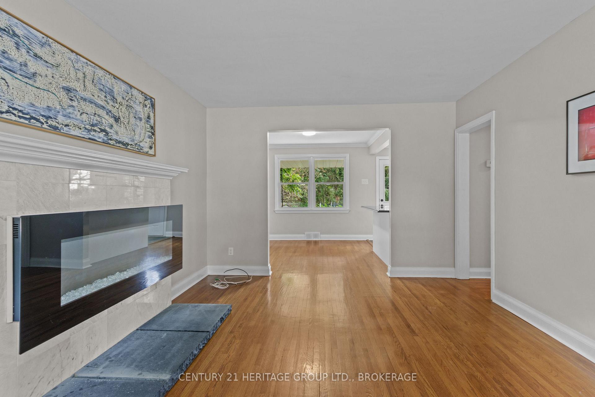 Photo 6 of 306 Glengarry Road, Kingston, West of Sir John A. Blvd — HOMEH