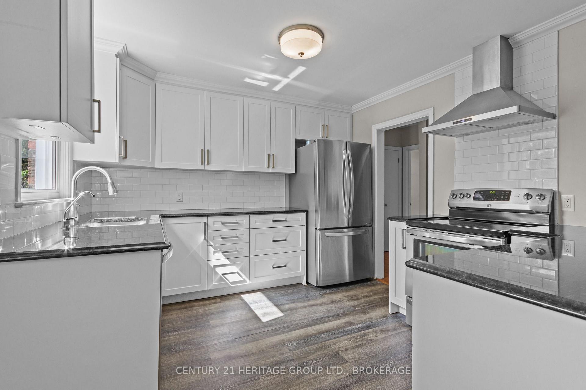 Photo 11 of 306 Glengarry Road, Kingston, West of Sir John A. Blvd — HOMEH