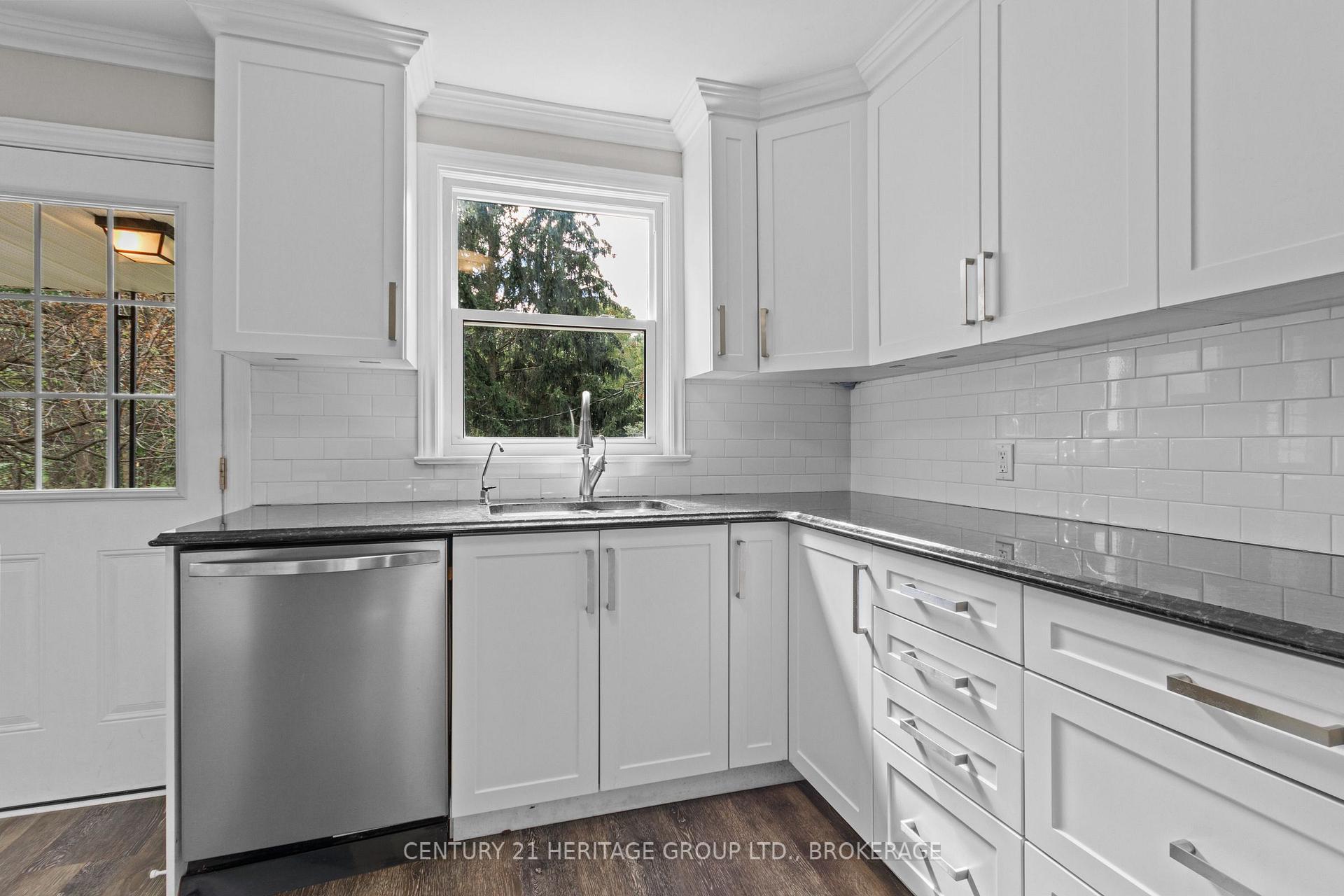 Photo 12 of 306 Glengarry Road, Kingston, West of Sir John A. Blvd — HOMEH