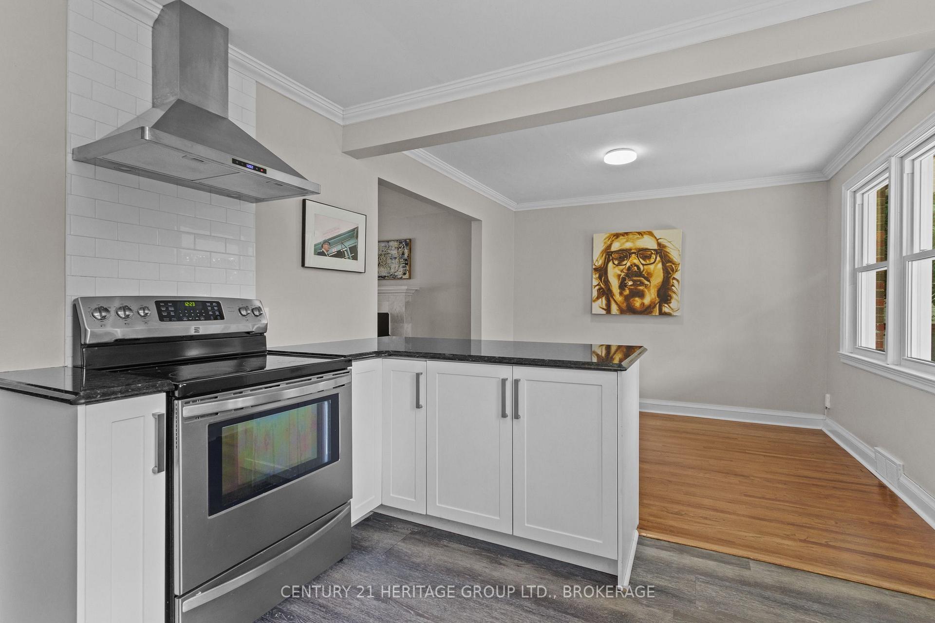 Photo 13 of 306 Glengarry Road, Kingston, West of Sir John A. Blvd — HOMEH