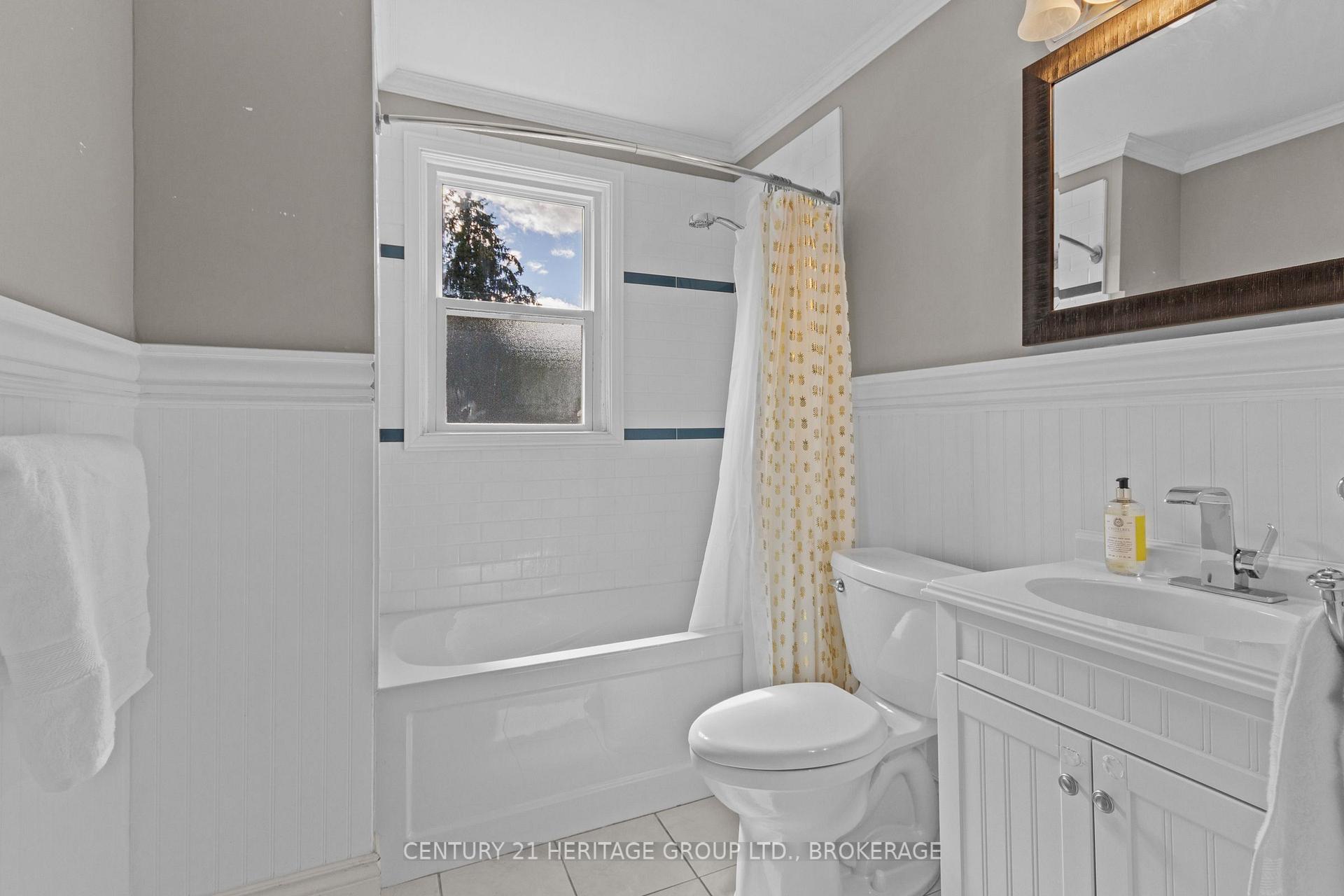 Photo 22 of 306 Glengarry Road, Kingston, West of Sir John A. Blvd — HOMEH