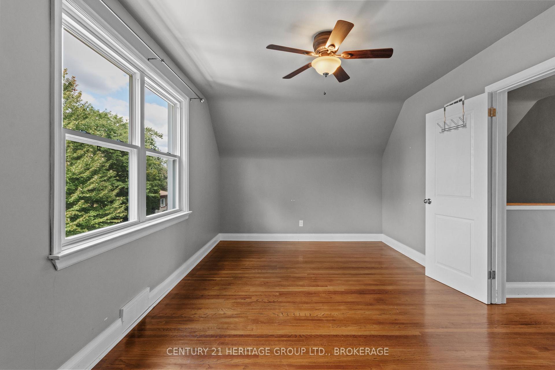 Photo 23 of 306 Glengarry Road, Kingston, West of Sir John A. Blvd — HOMEH