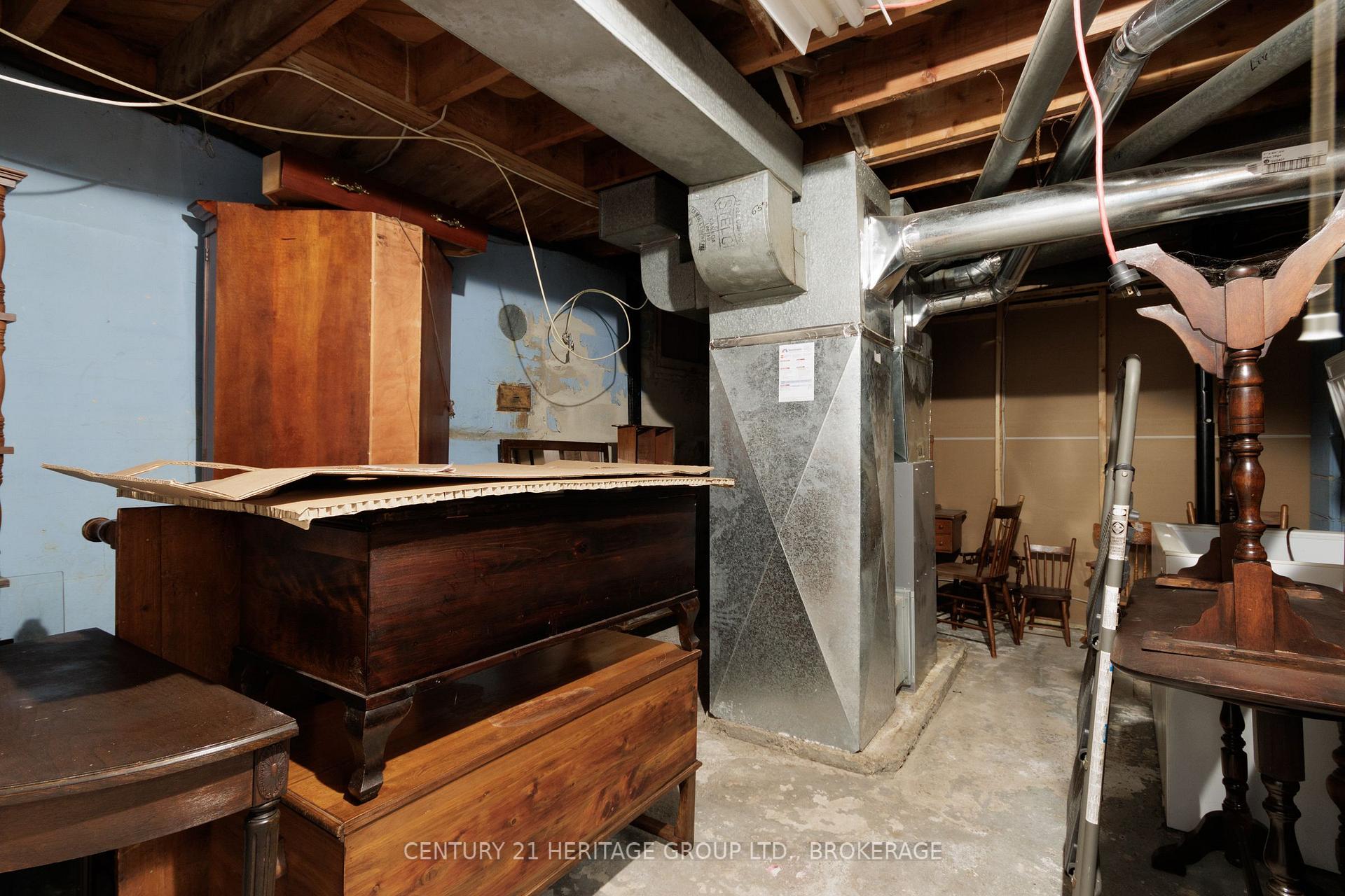 Photo 35 of 306 Glengarry Road, Kingston, West of Sir John A. Blvd — HOMEH
