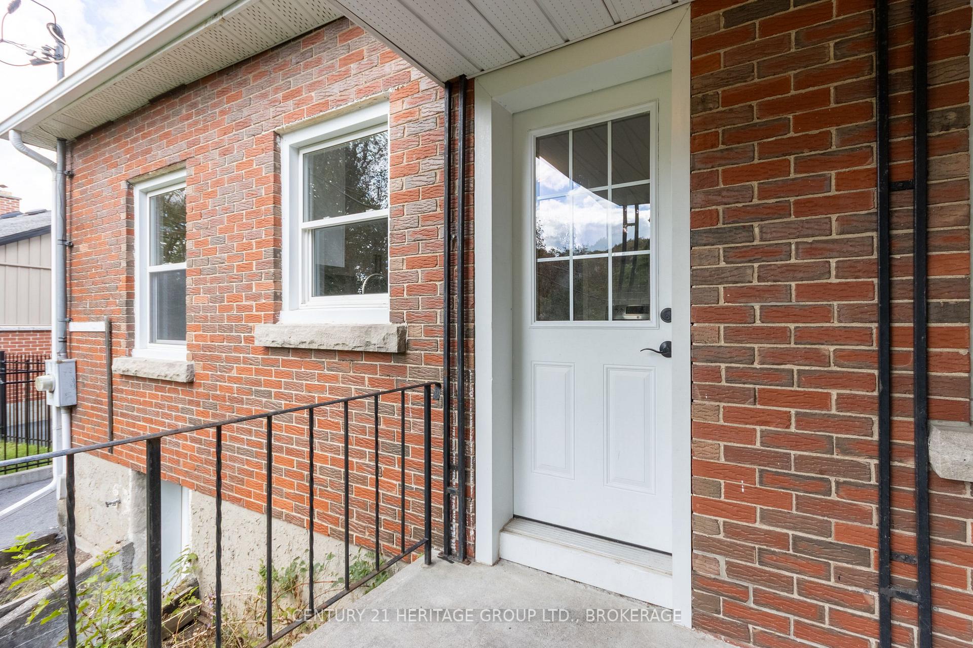Photo 36 of 306 Glengarry Road, Kingston, West of Sir John A. Blvd — HOMEH