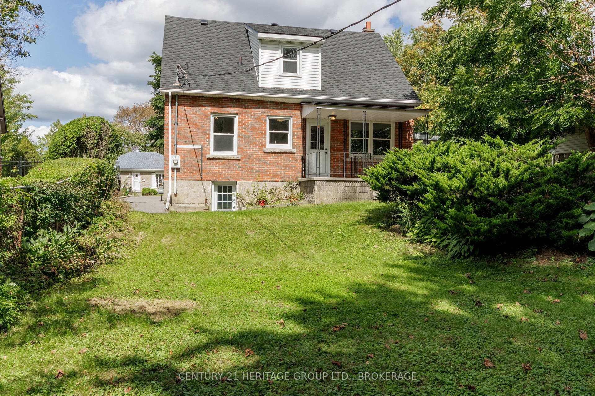 Photo 46 of 306 Glengarry Road, Kingston, West of Sir John A. Blvd — HOMEH