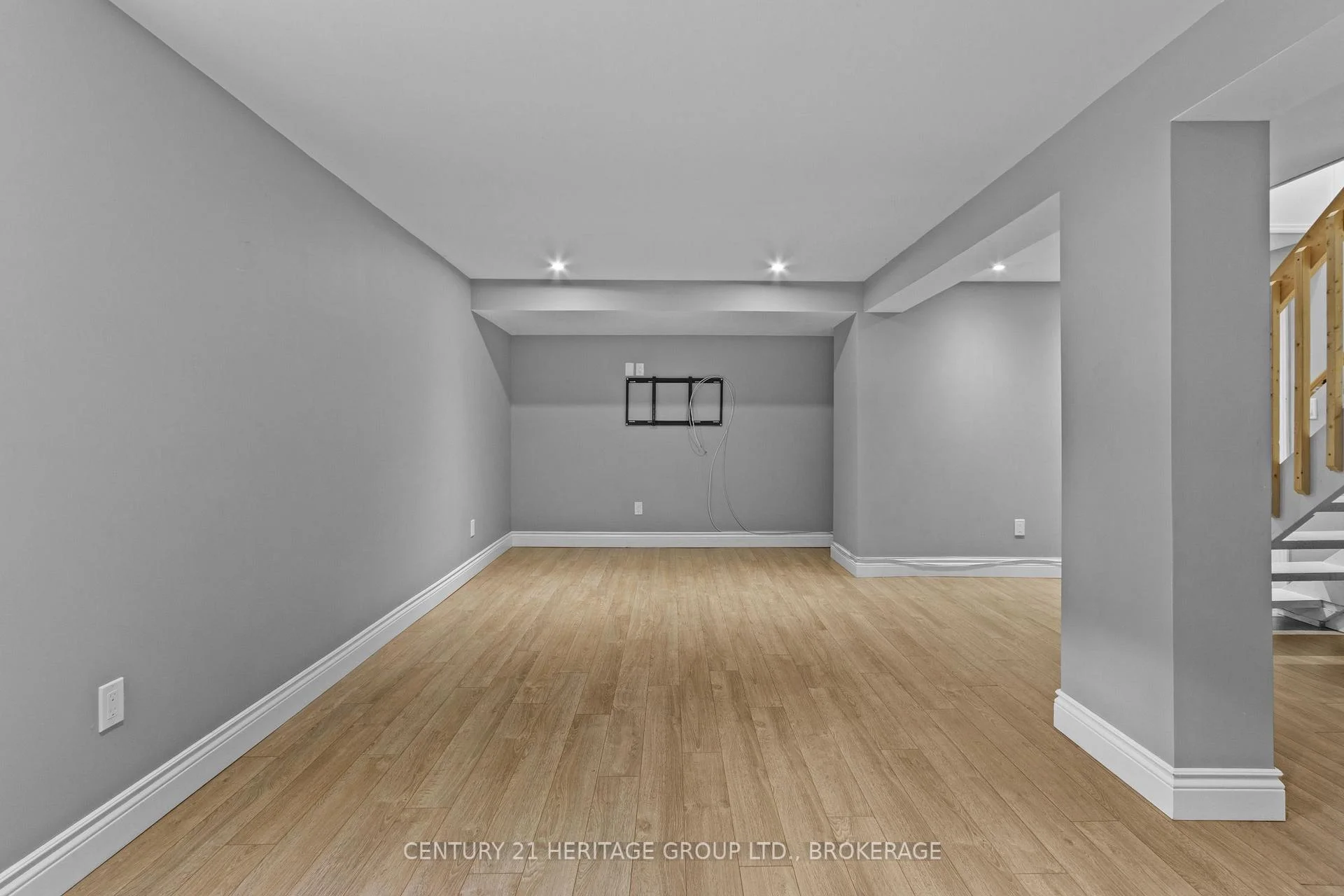 Photo 30 of 306 Glengarry Road, Kingston, West of Sir John A. Blvd — HOMEH