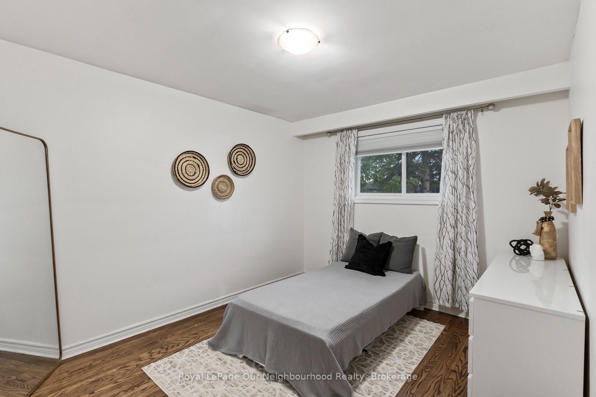 Photo 7 of 45 Chipper Crescent, Scarborough, Eglinton East — HOMEH