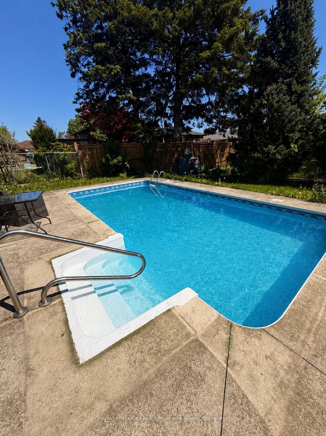 Photo 16 of 45 Chipper Crescent, Scarborough, Eglinton East — HOMEH