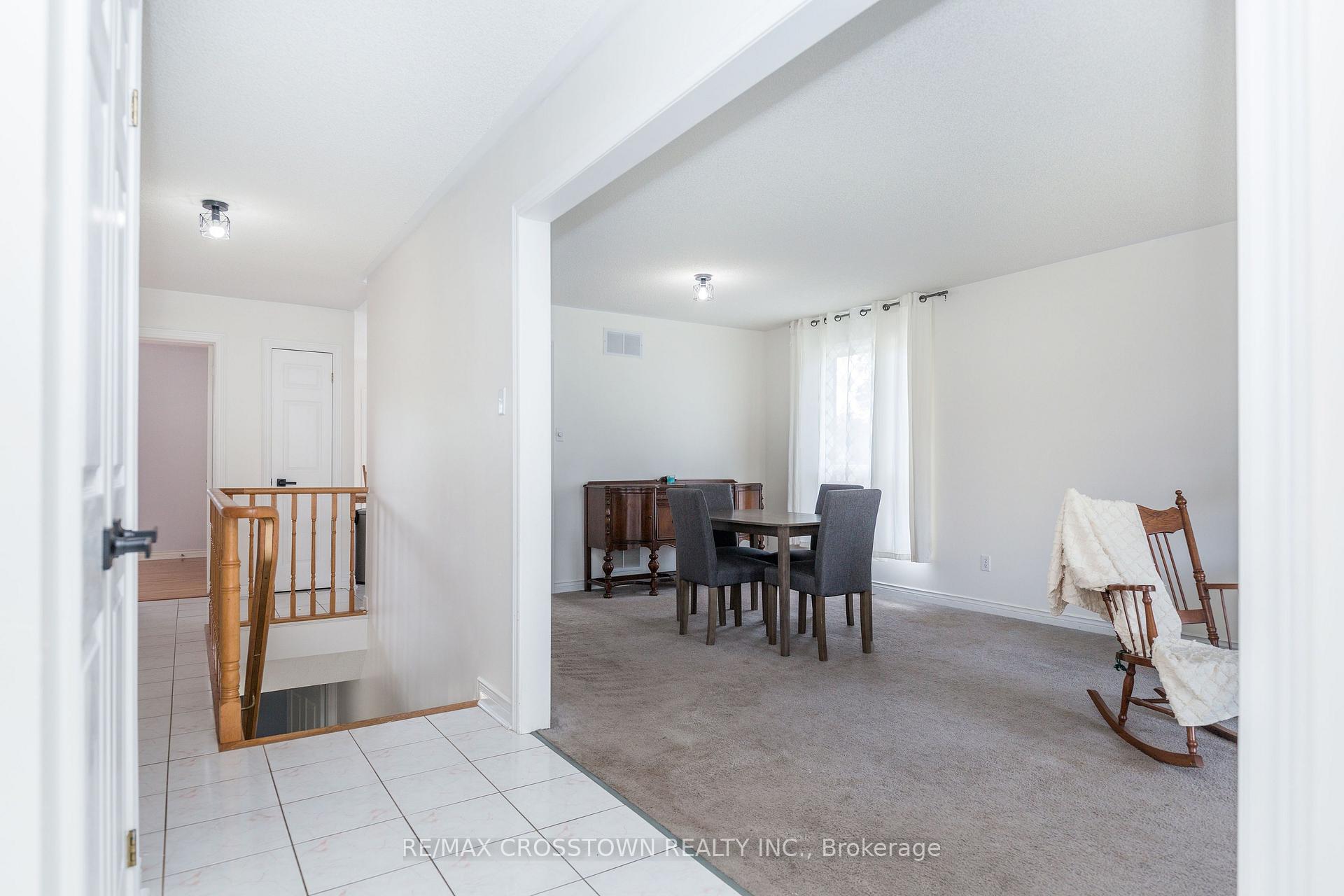 Photo 6 of 1 Lang Drive, Barrie, Northwest — HOMEH