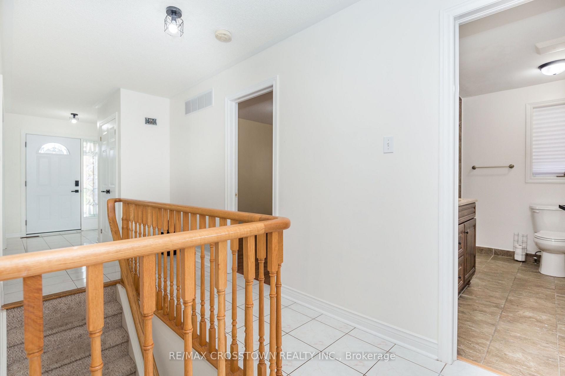 Photo 15 of 1 Lang Drive, Barrie, Northwest — HOMEH