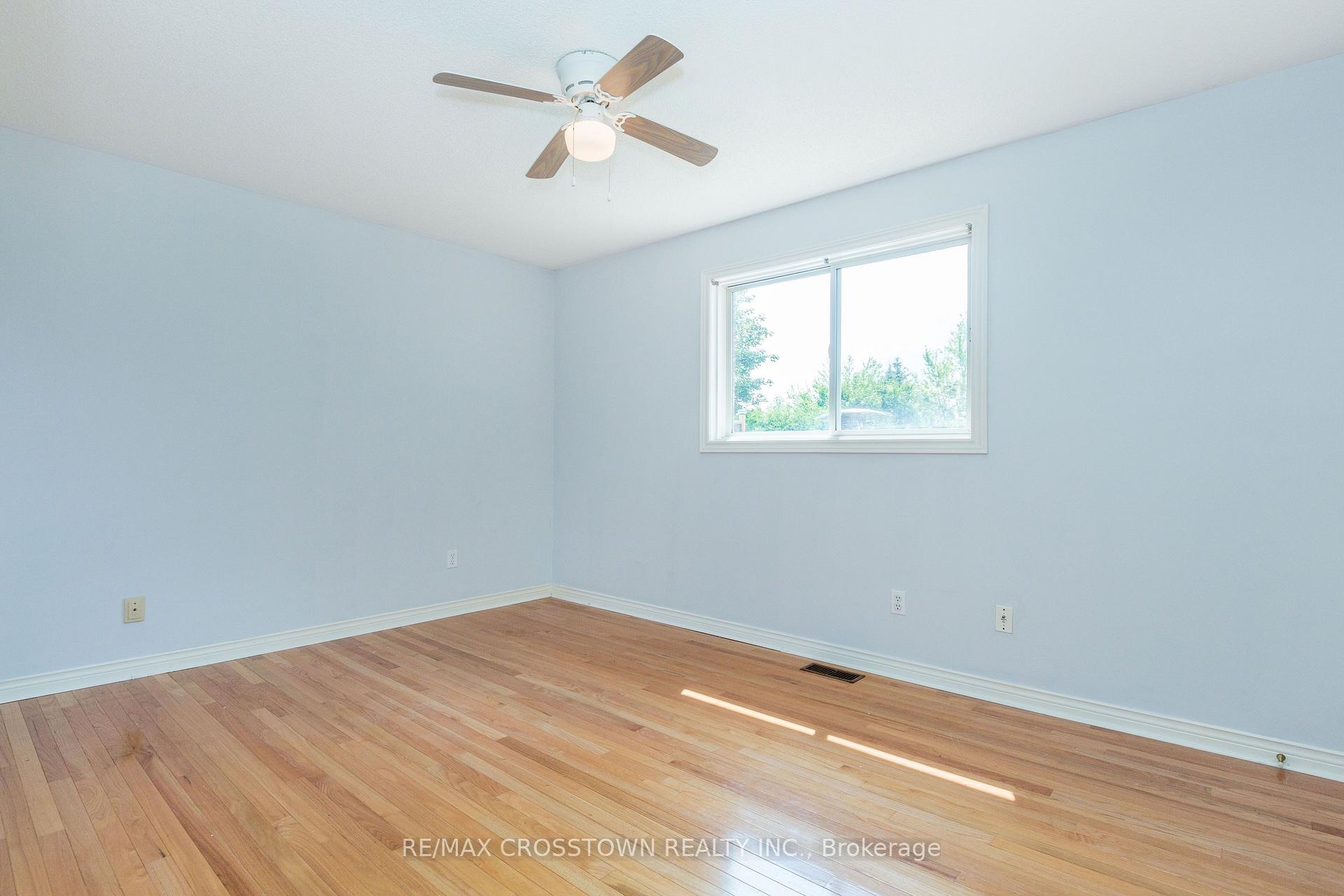 Photo 16 of 1 Lang Drive, Barrie, Northwest — HOMEH