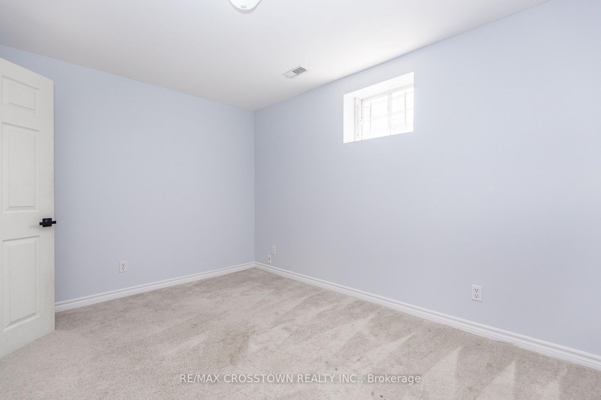 Photo 30 of 1 Lang Drive, Barrie, Northwest — HOMEH