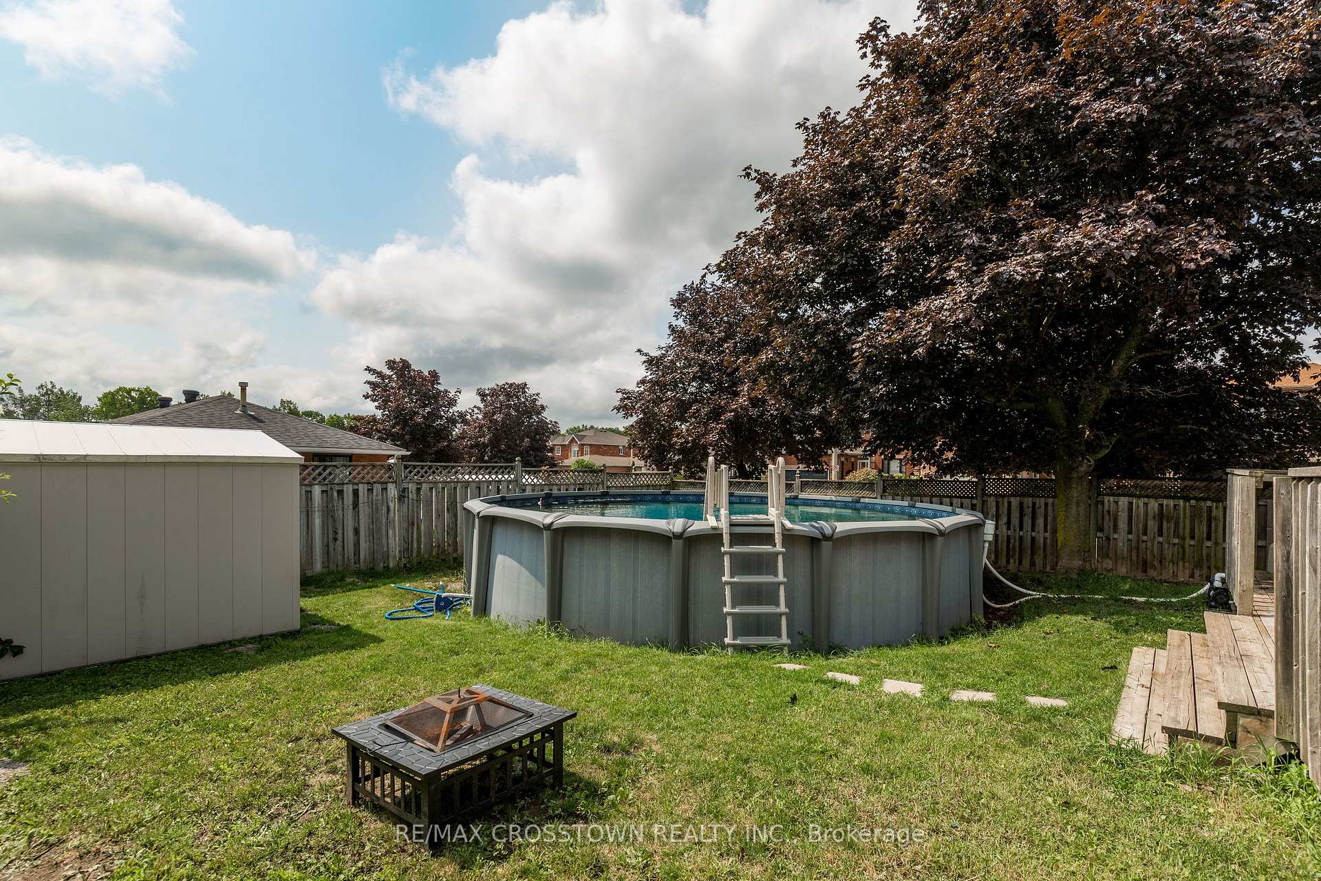 Photo 37 of 1 Lang Drive, Barrie, Northwest — HOMEH