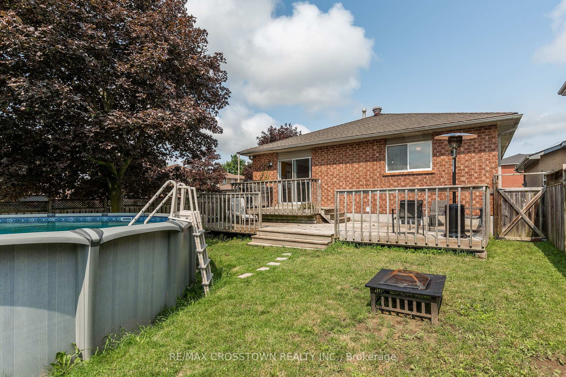 Photo 38 of 1 Lang Drive, Barrie, Northwest — HOMEH