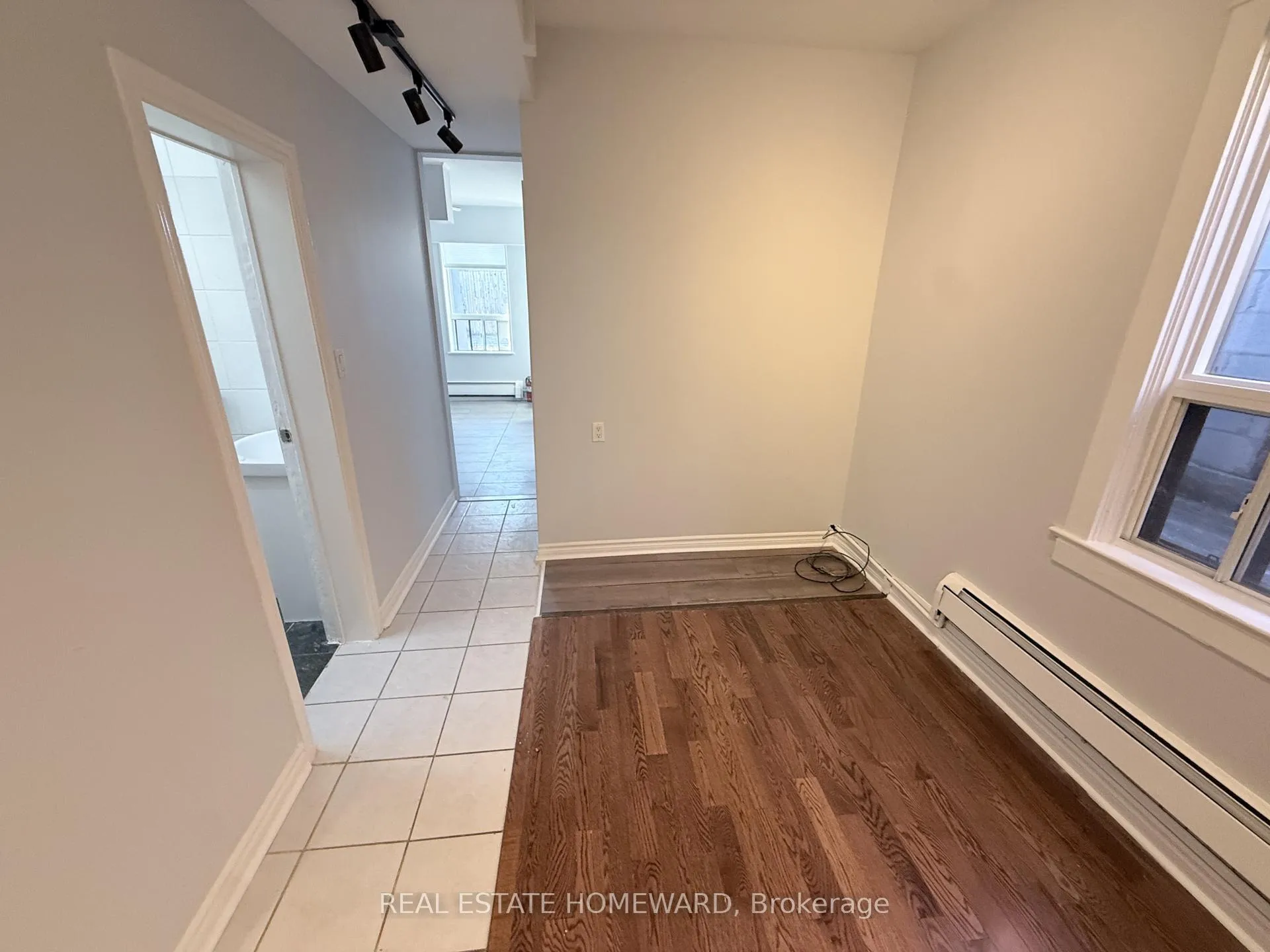 Photo 3 of Unit Apt 2, 611 Danforth Avenue, Toronto, North Riverdale — HOMEH