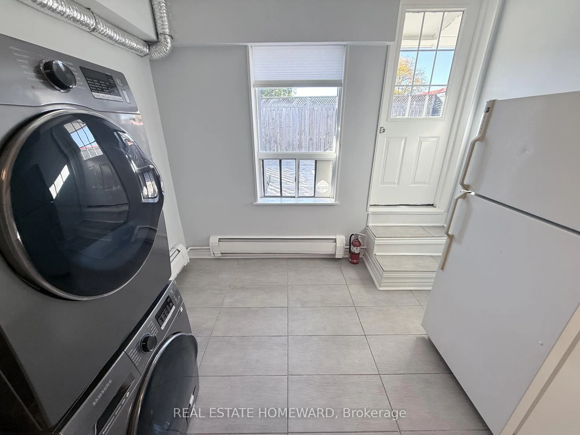 Photo 6 of Unit Apt 2, 611 Danforth Avenue, Toronto, North Riverdale — HOMEH
