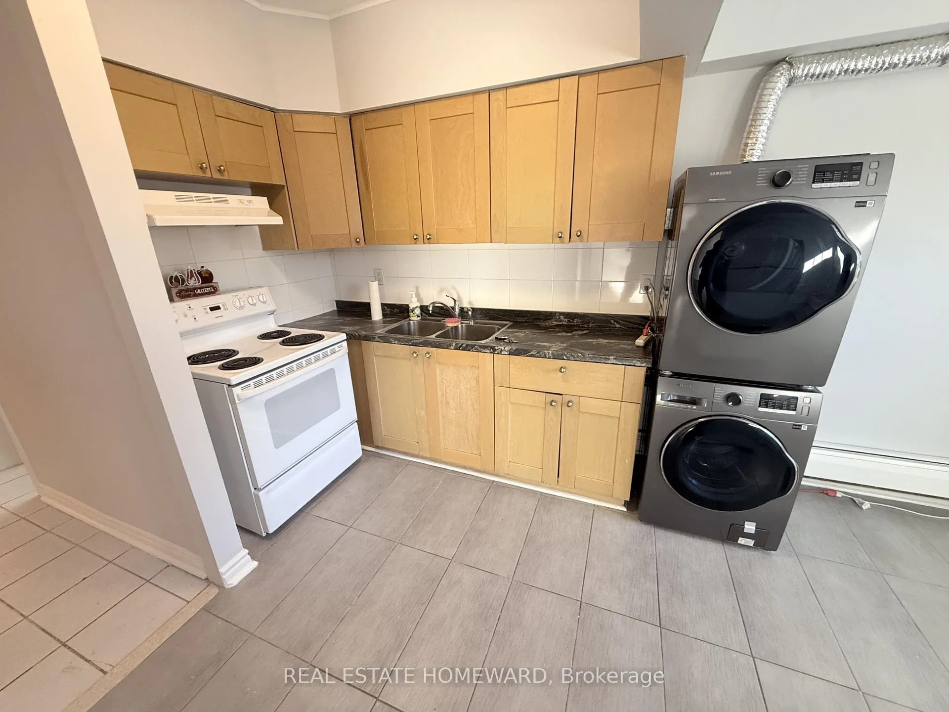 Photo 10 of Unit Apt 2, 611 Danforth Avenue, Toronto, North Riverdale — HOMEH