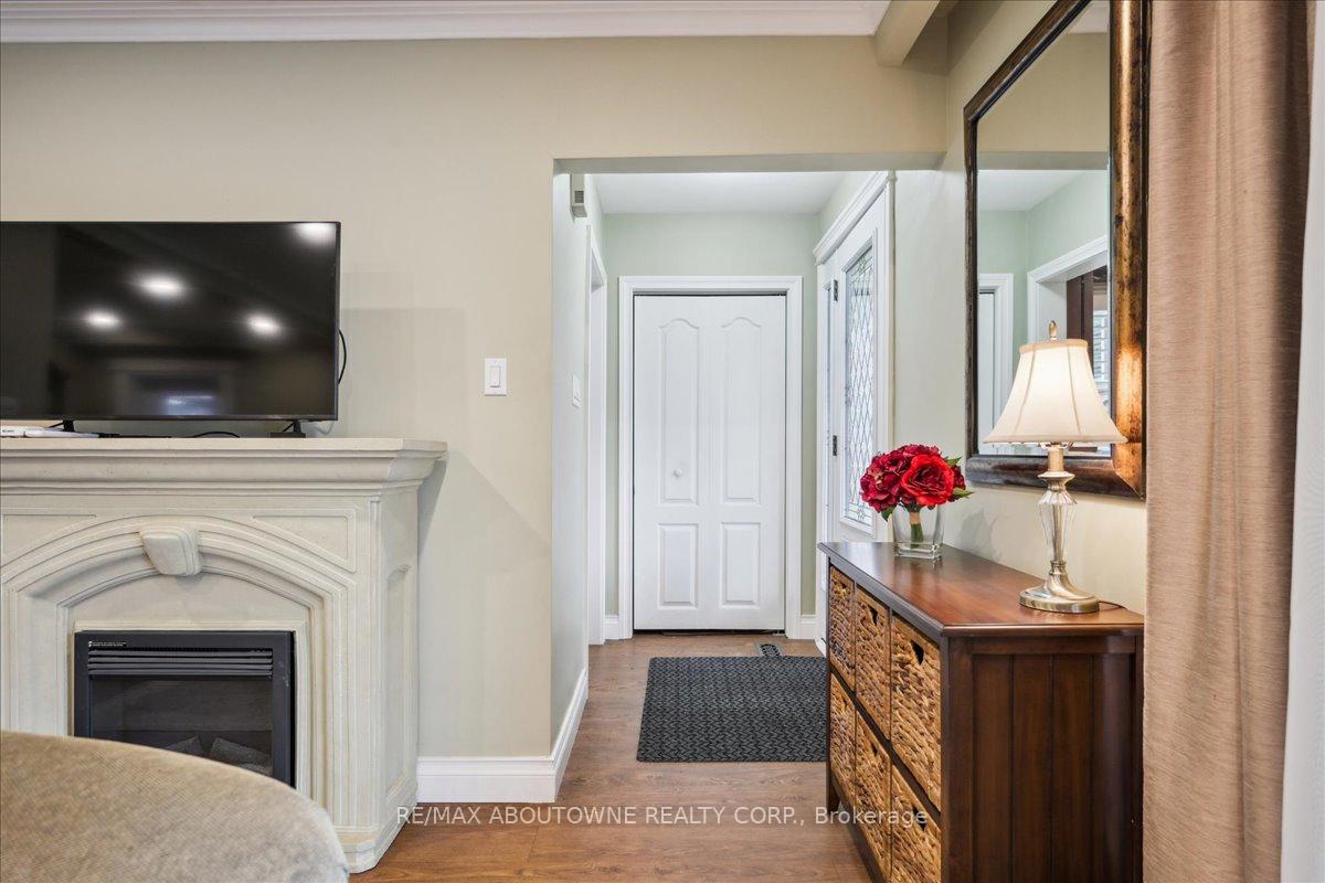 Photo 7 of 2033 Saxon Road, Oakville, West — HOMEH