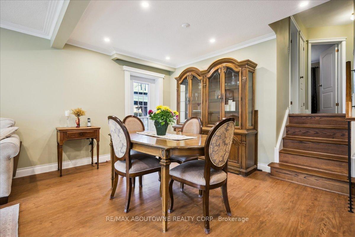 Photo 12 of 2033 Saxon Road, Oakville, West — HOMEH