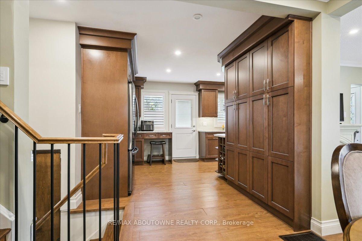 Photo 15 of 2033 Saxon Road, Oakville, West — HOMEH