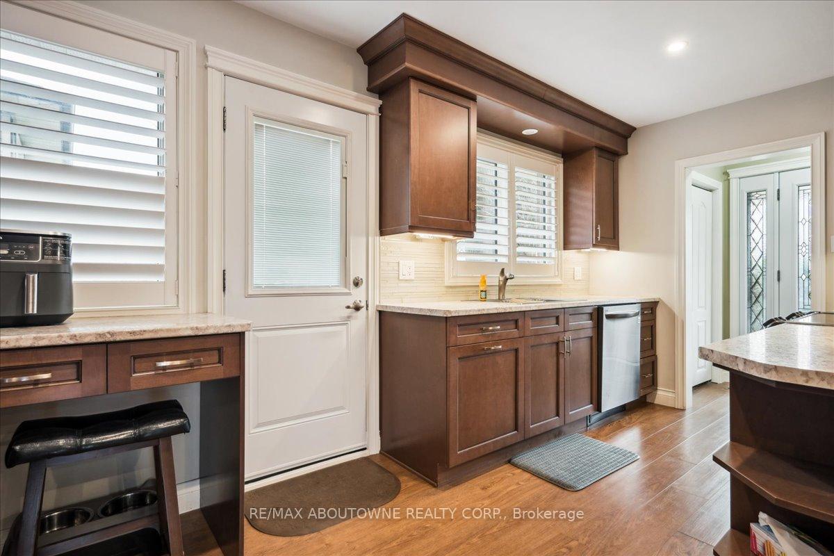 Photo 19 of 2033 Saxon Road, Oakville, West — HOMEH