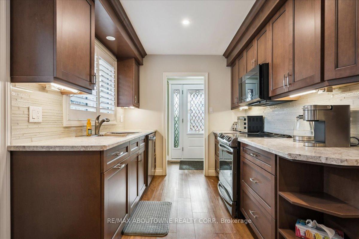 Photo 20 of 2033 Saxon Road, Oakville, West — HOMEH