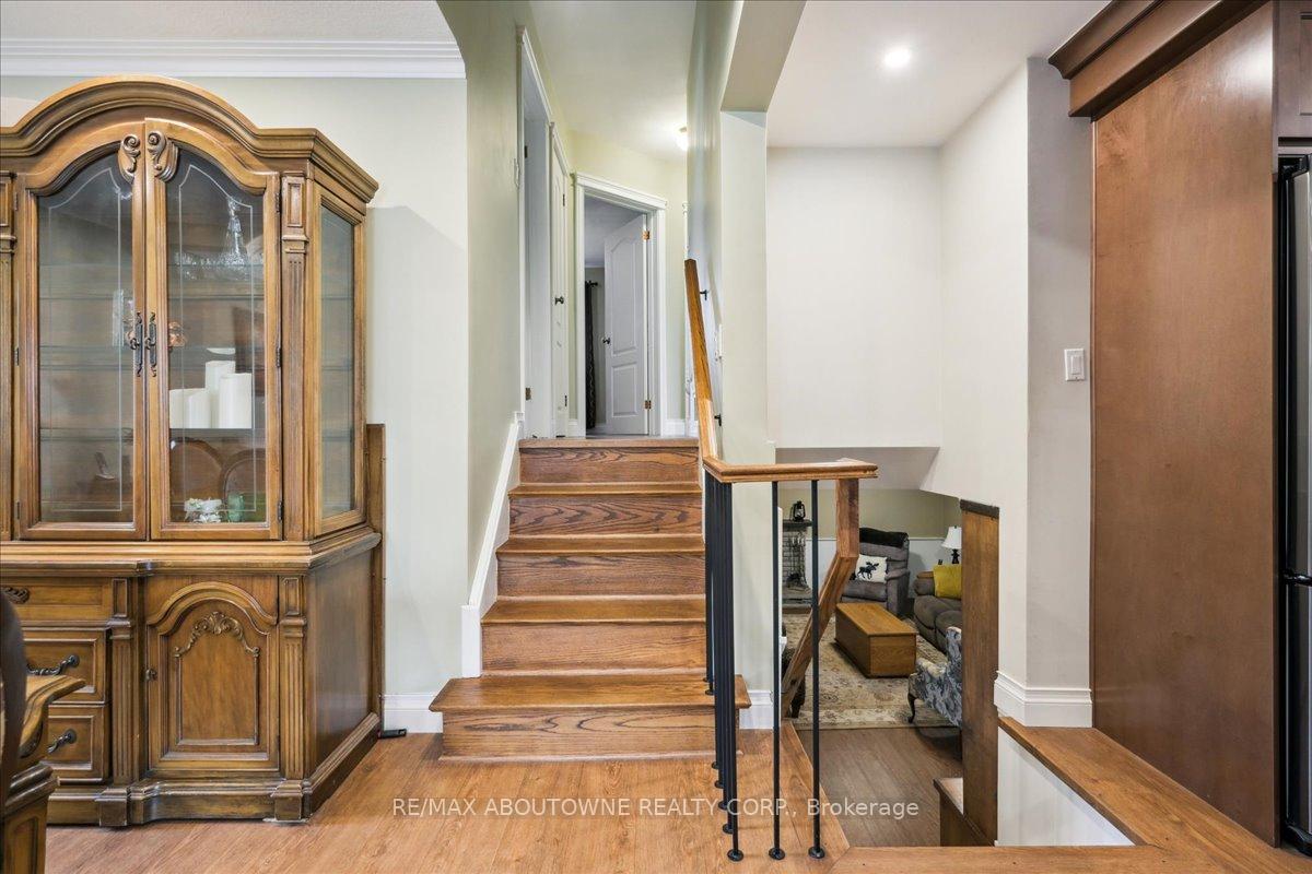 Photo 22 of 2033 Saxon Road, Oakville, West — HOMEH