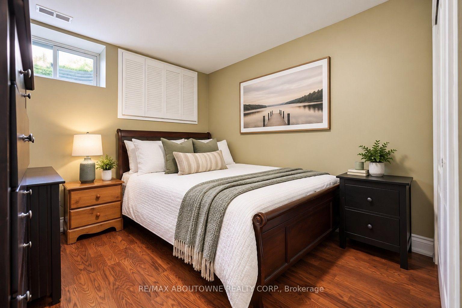 Photo 33 of 2033 Saxon Road, Oakville, West — HOMEH