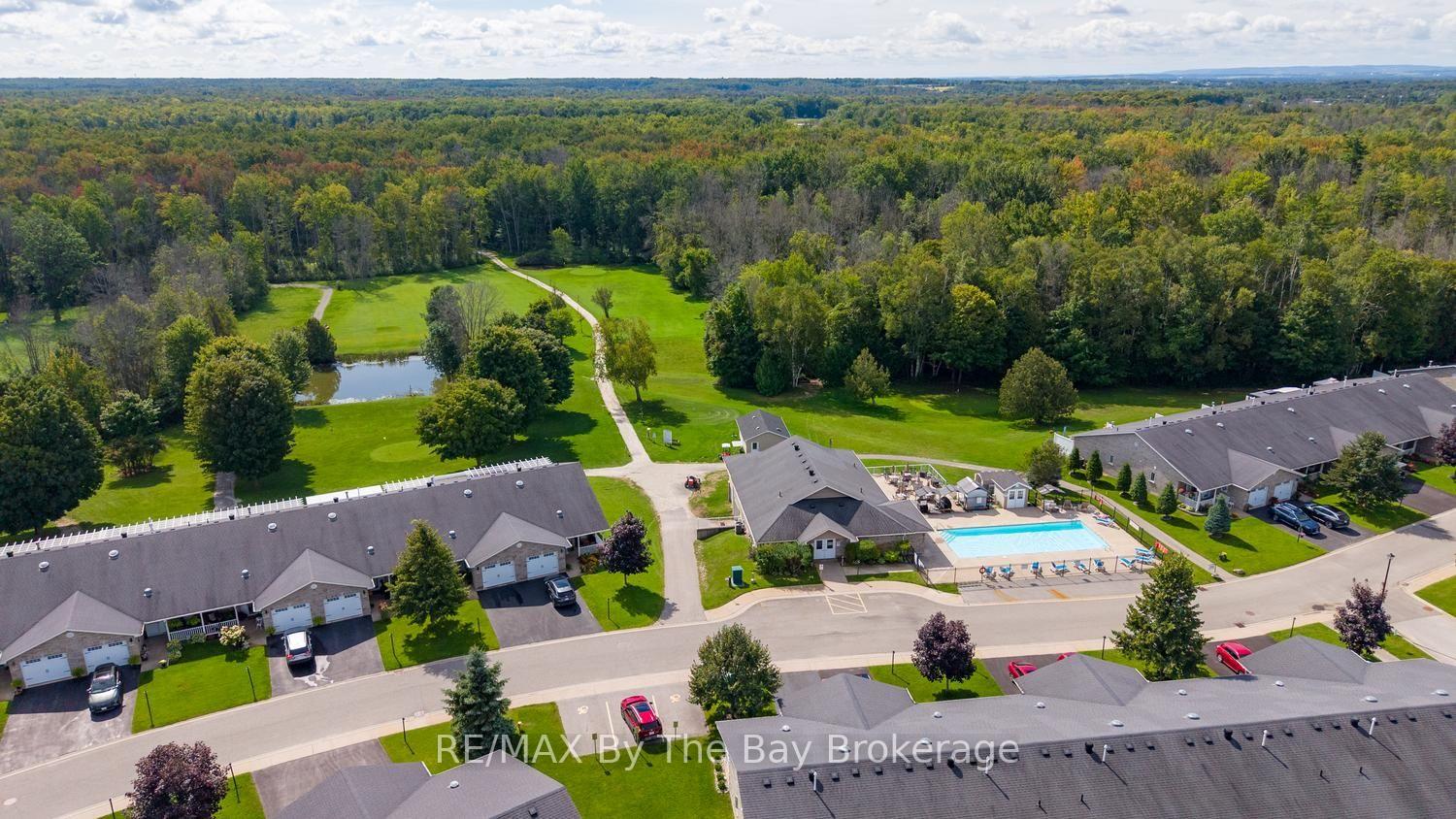 Photo 2 of 131 Greenway Drive, Wasaga Beach — HOMEH