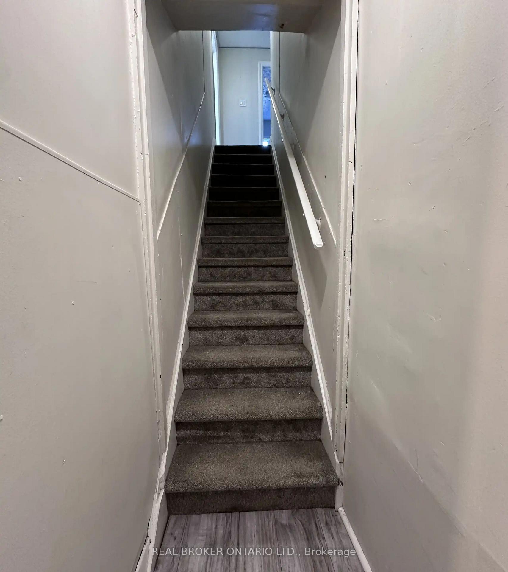 Photo 1 of 123 Henry Street, Barrie, Queen's Park — HOMEH