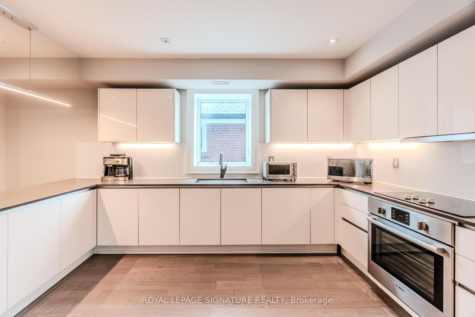 Photo 8 of Unit Main, 45 William Street, North York, Weston — HOMEH