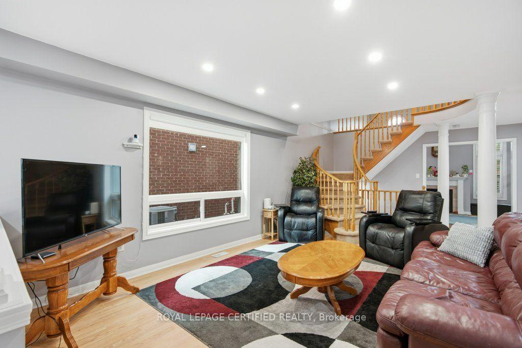 Photo 3 of 3 National Crescent, Brampton, Snelgrove — HOMEH