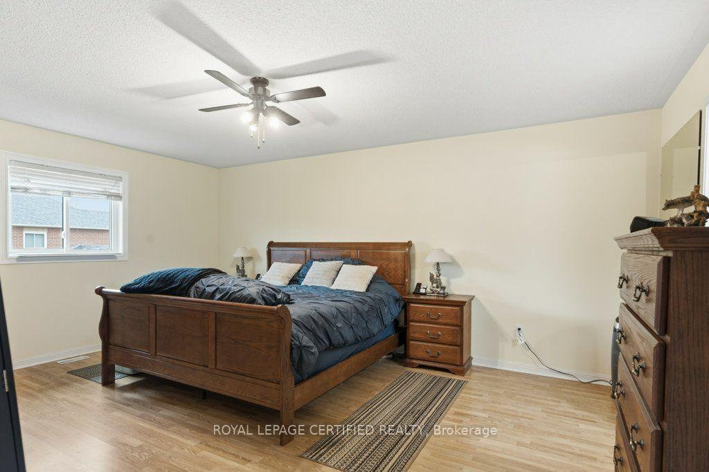 Photo 10 of 3 National Crescent, Brampton, Snelgrove — HOMEH