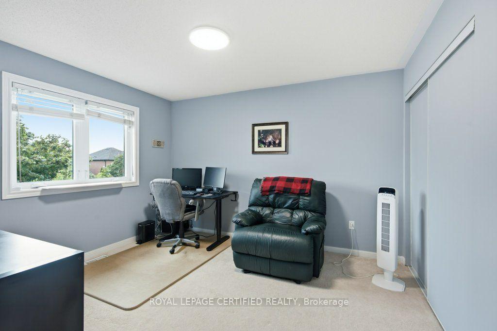 Photo 13 of 3 National Crescent, Brampton, Snelgrove — HOMEH