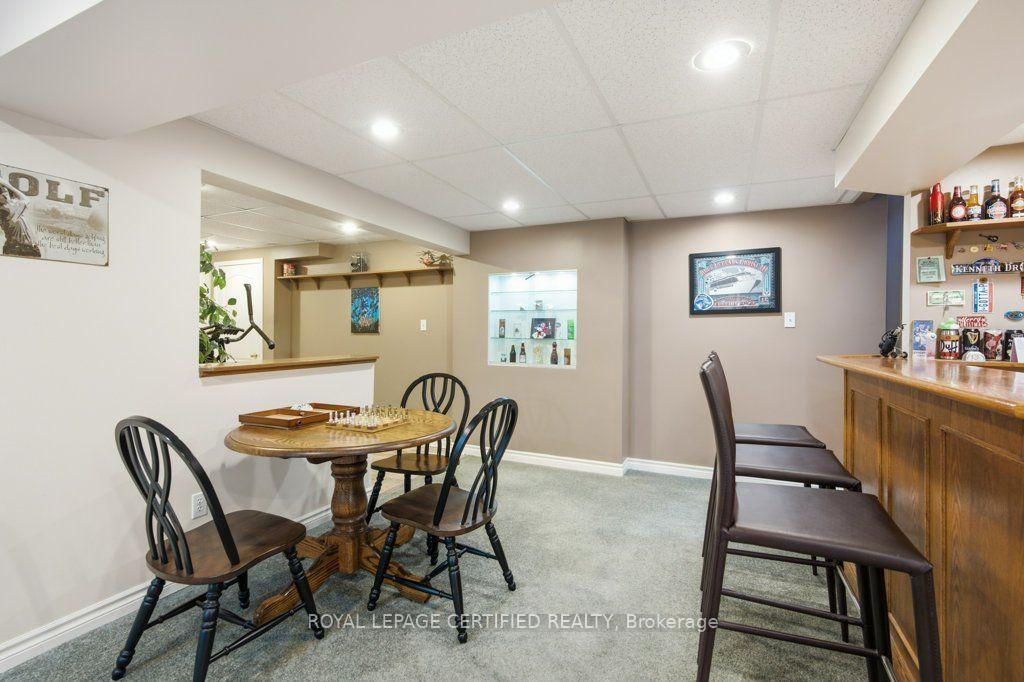 Photo 14 of 3 National Crescent, Brampton, Snelgrove — HOMEH