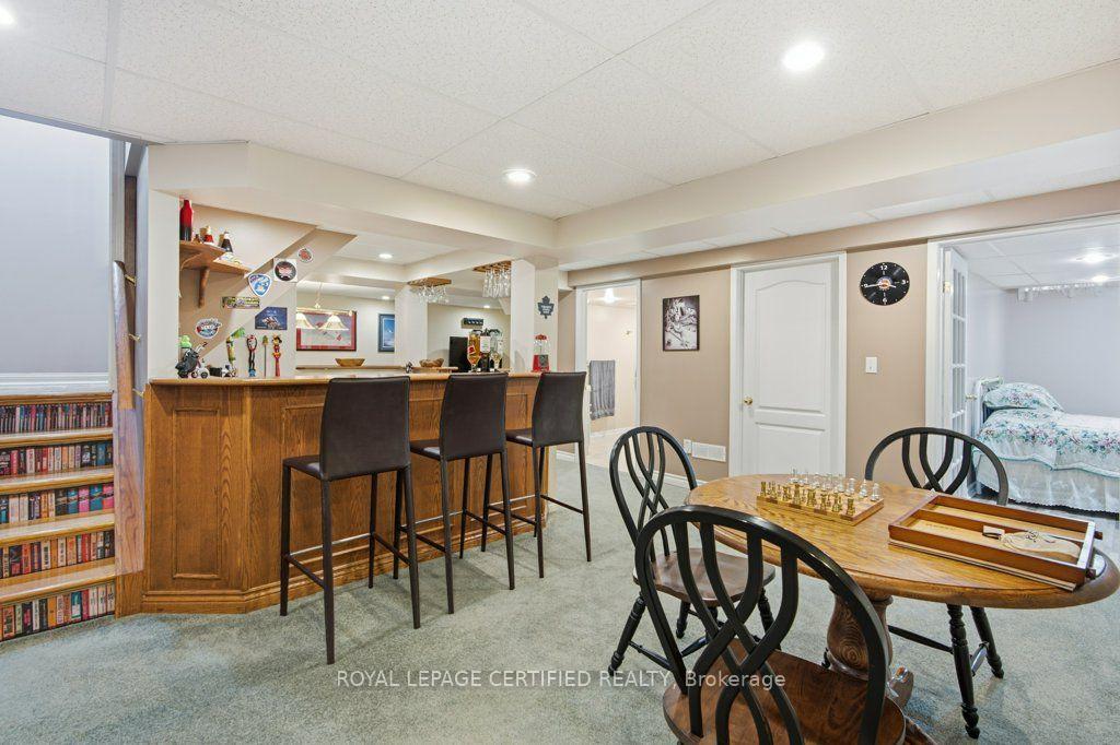 Photo 15 of 3 National Crescent, Brampton, Snelgrove — HOMEH