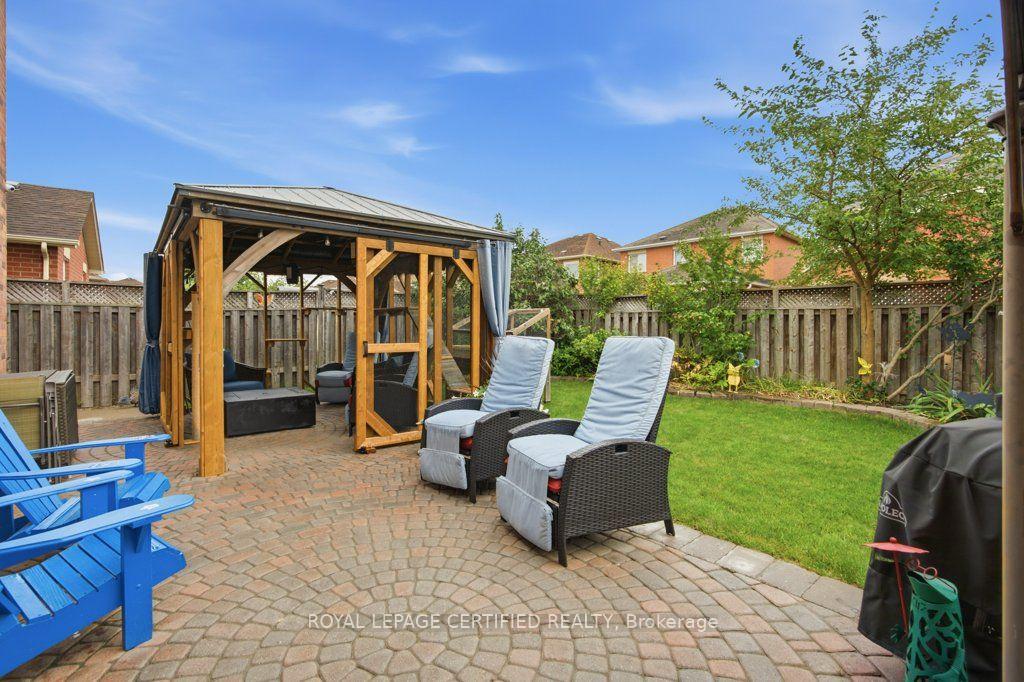 Photo 21 of 3 National Crescent, Brampton, Snelgrove — HOMEH